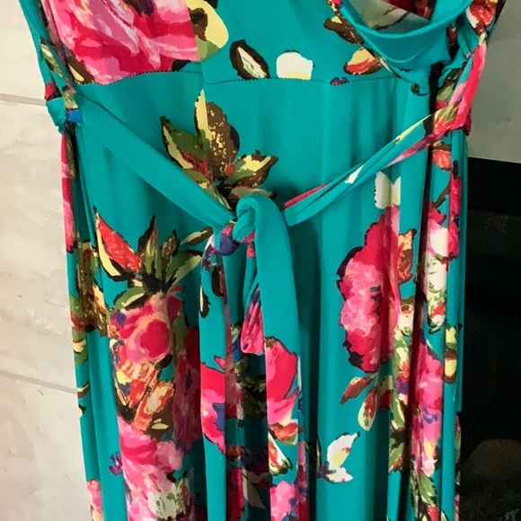 Gorgeous turquoise floral long wrap maxi dress - Picture 6 of 7